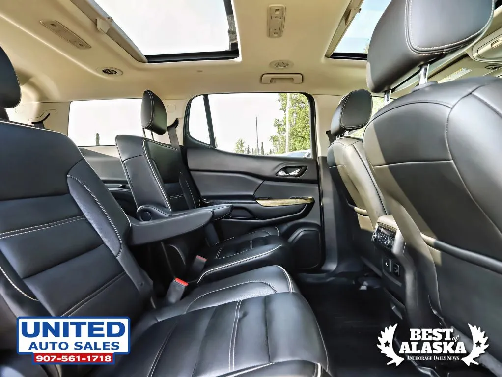 GMC Acadia photo 13