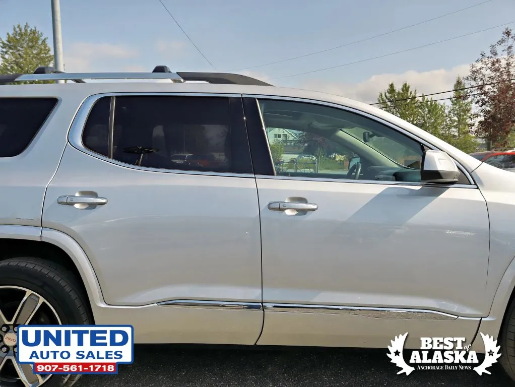 GMC Acadia photo 21
