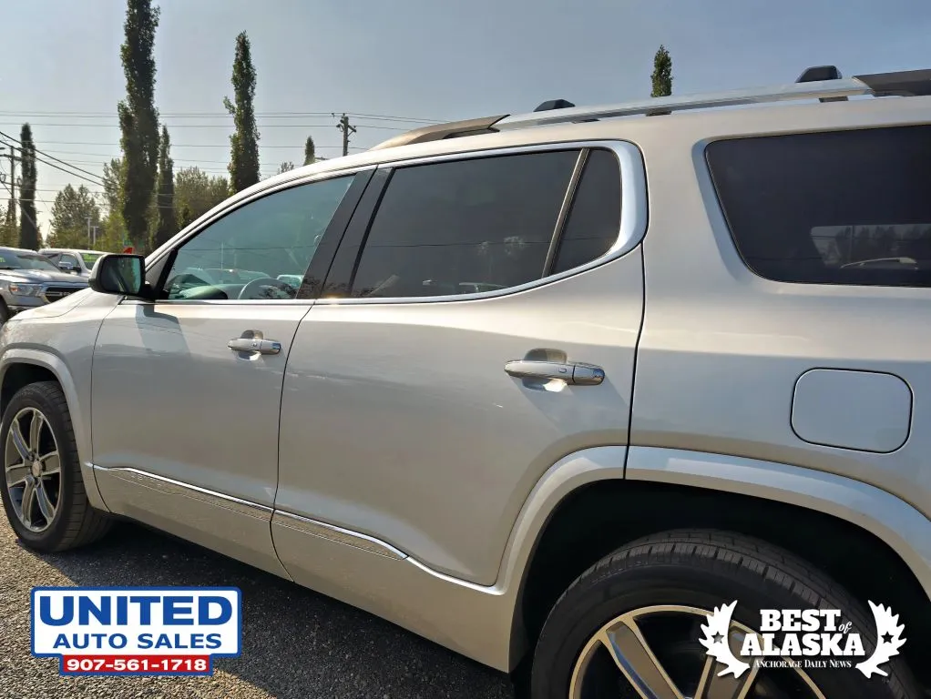 GMC Acadia photo 23