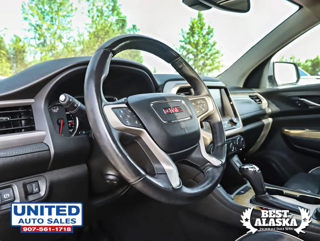 GMC Acadia photo 29