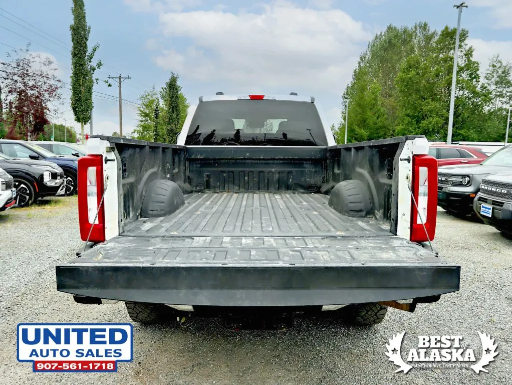 Ford F-350 photo 8