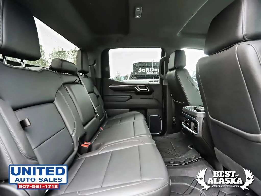 Chevrolet Silverado photo 14