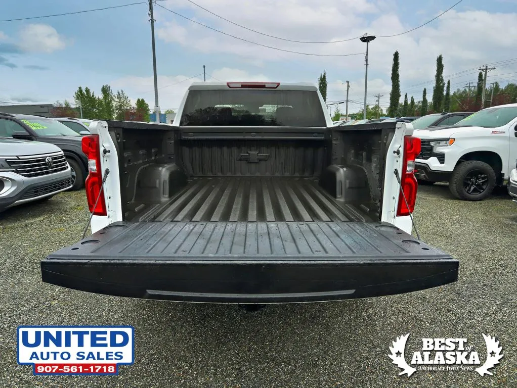 Chevrolet Silverado photo 8