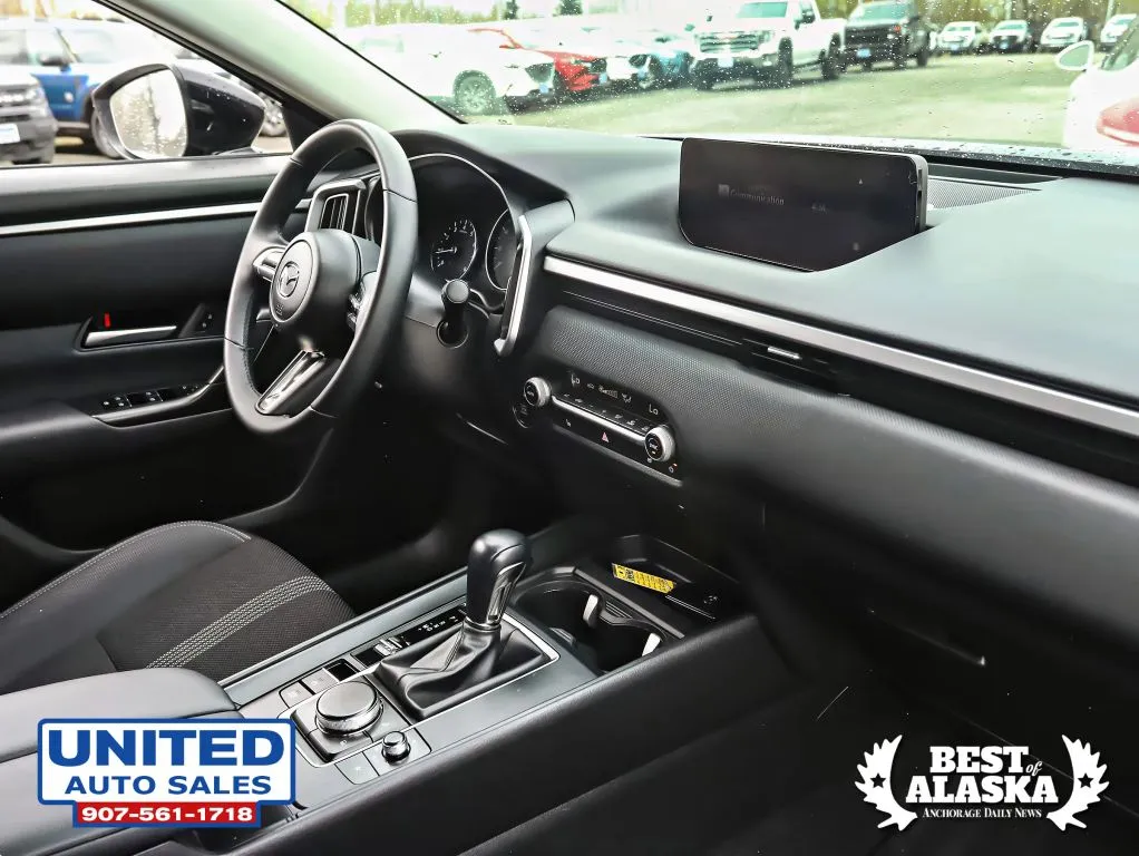 Mazda CX-50 photo 17
