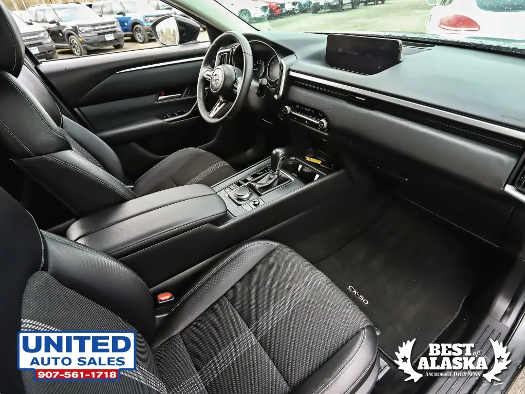 Mazda CX-50 photo 16