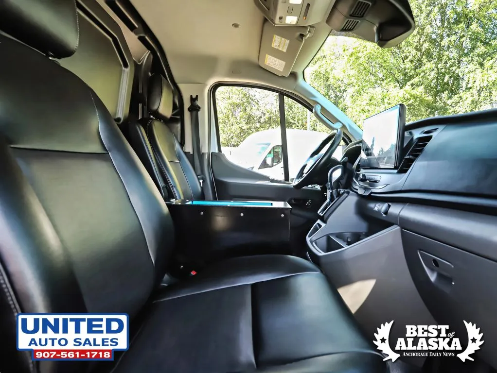 Ford Transit-250 photo 44