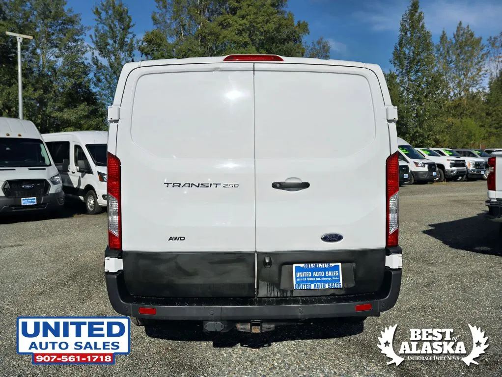 Ford Transit-250 photo 9
