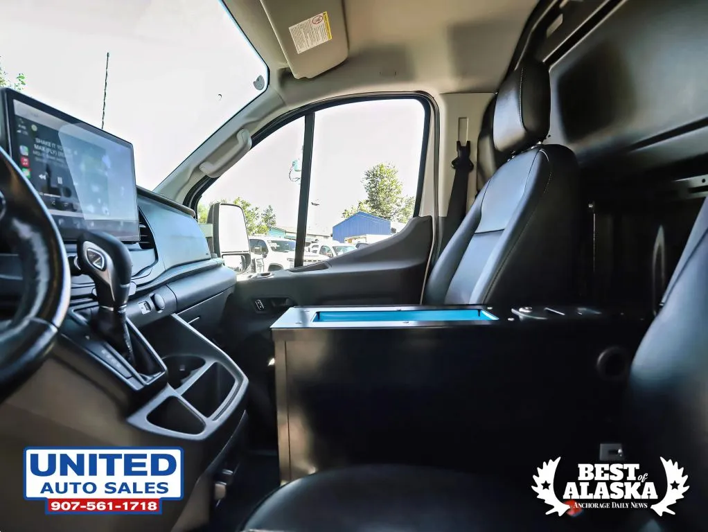 Ford Transit-250 photo 33