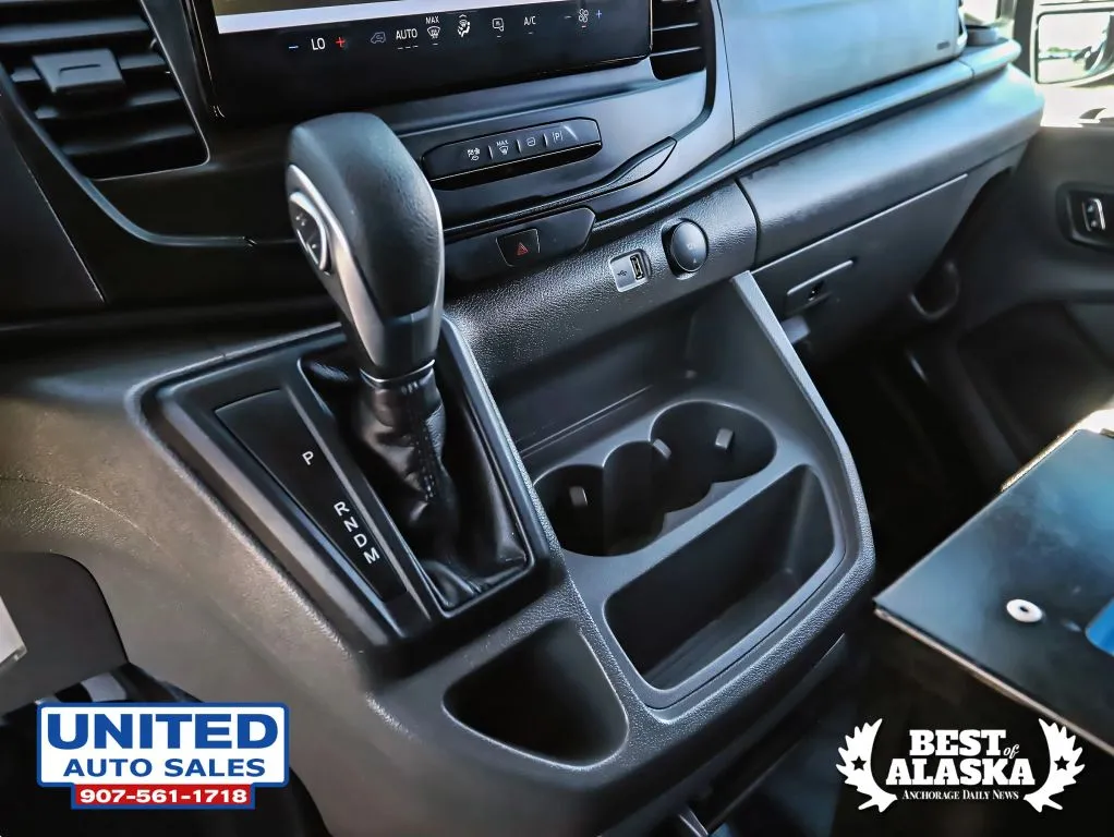Ford Transit-250 photo 14