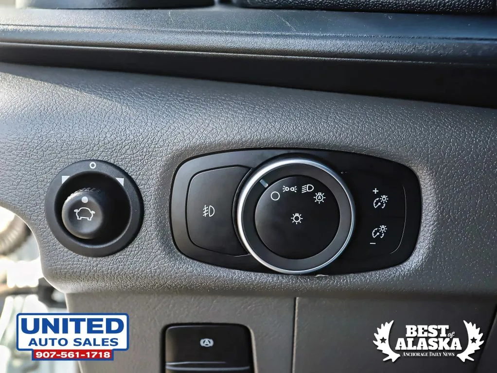 Ford Transit-250 photo 39