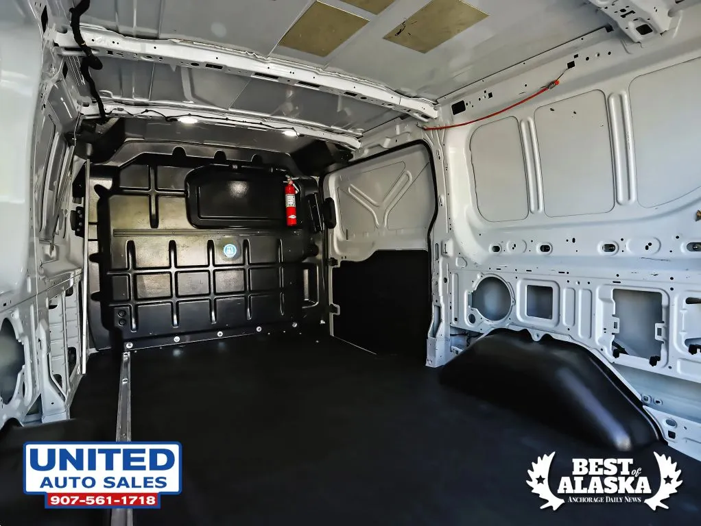 Ford Transit-250 photo 19