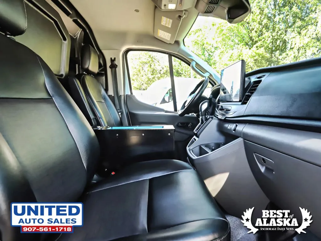 Ford Transit-250 photo 43