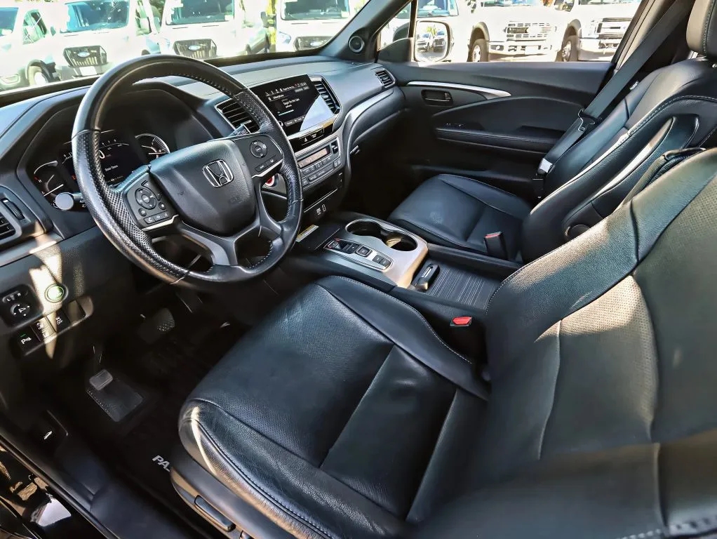 Honda Passport photo 11