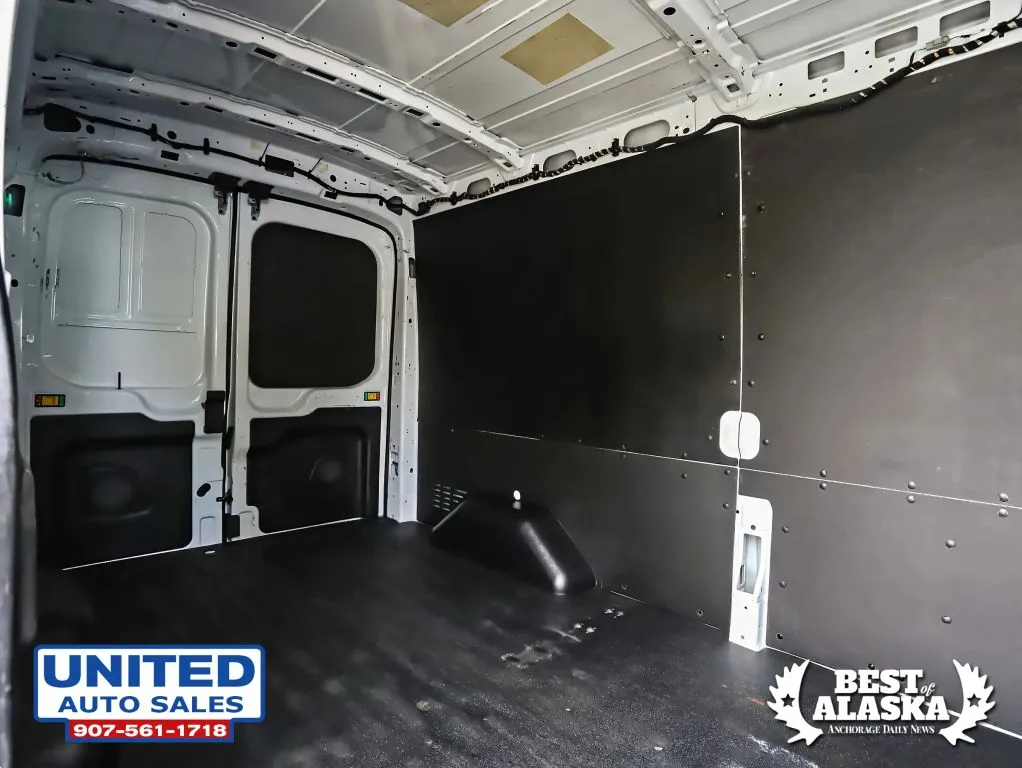 Ford Transit-250 photo 37