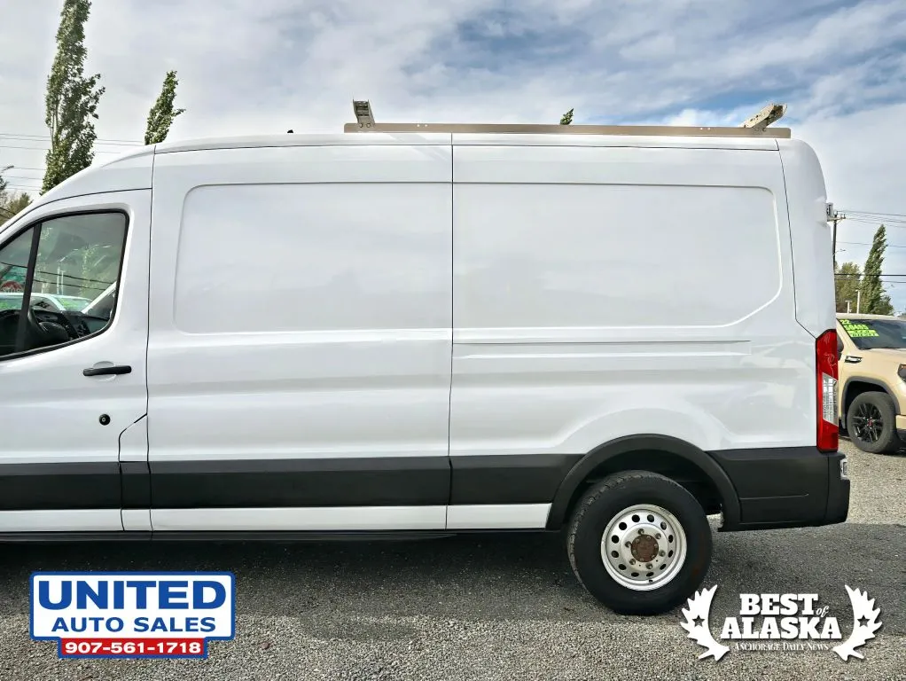 Ford Transit-250 photo 22