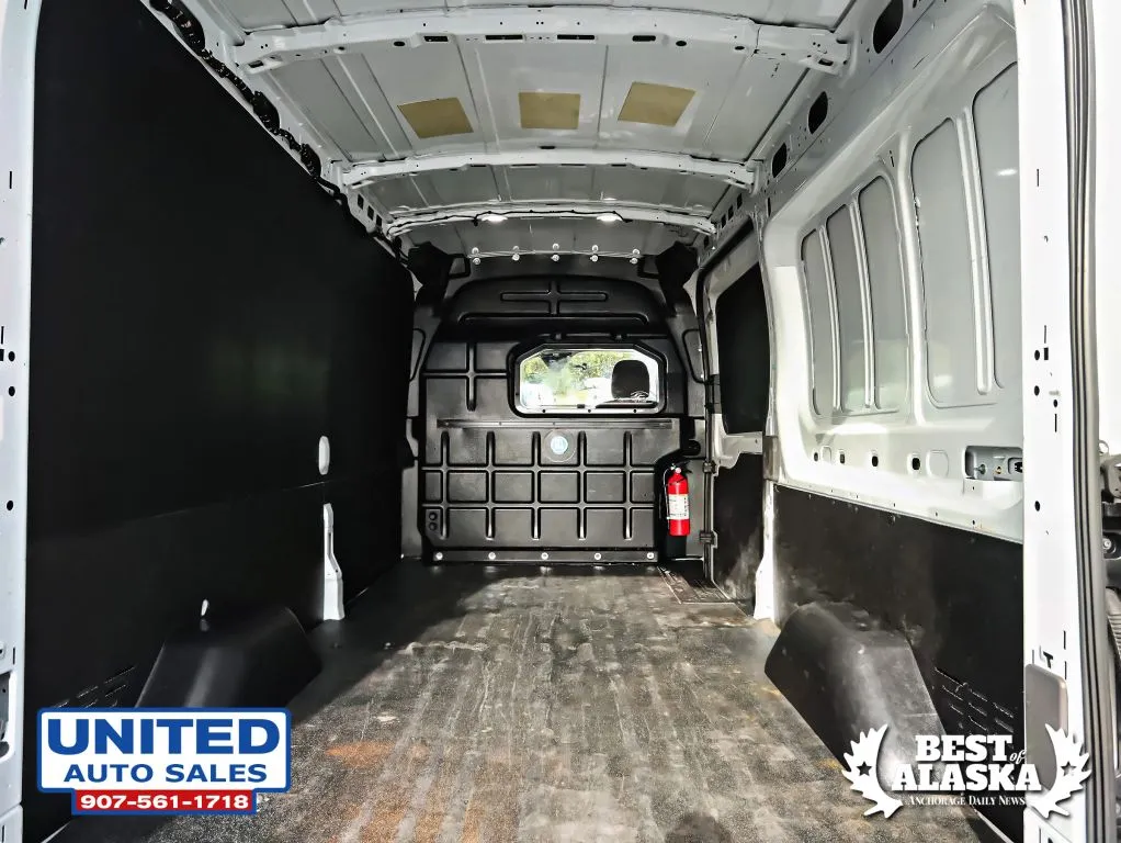 Ford Transit-250 photo 39