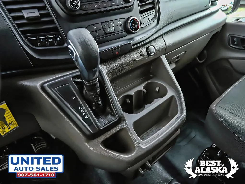 Ford Transit-250 photo 15