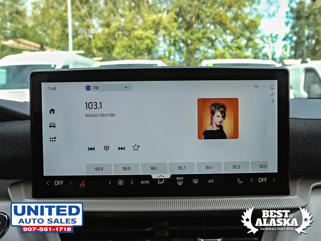 Ford Explorer photo 28