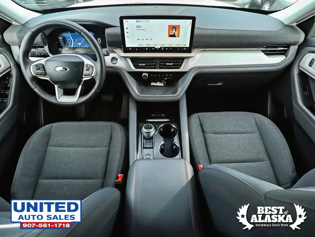 Ford Explorer photo 26