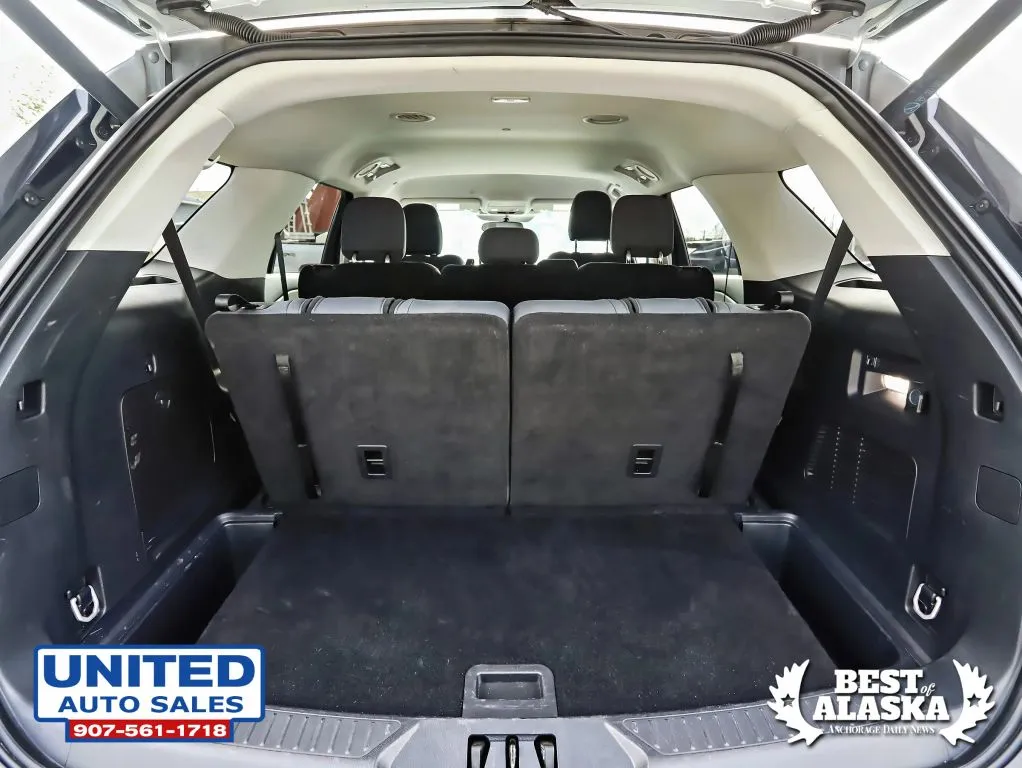 Ford Explorer photo 18