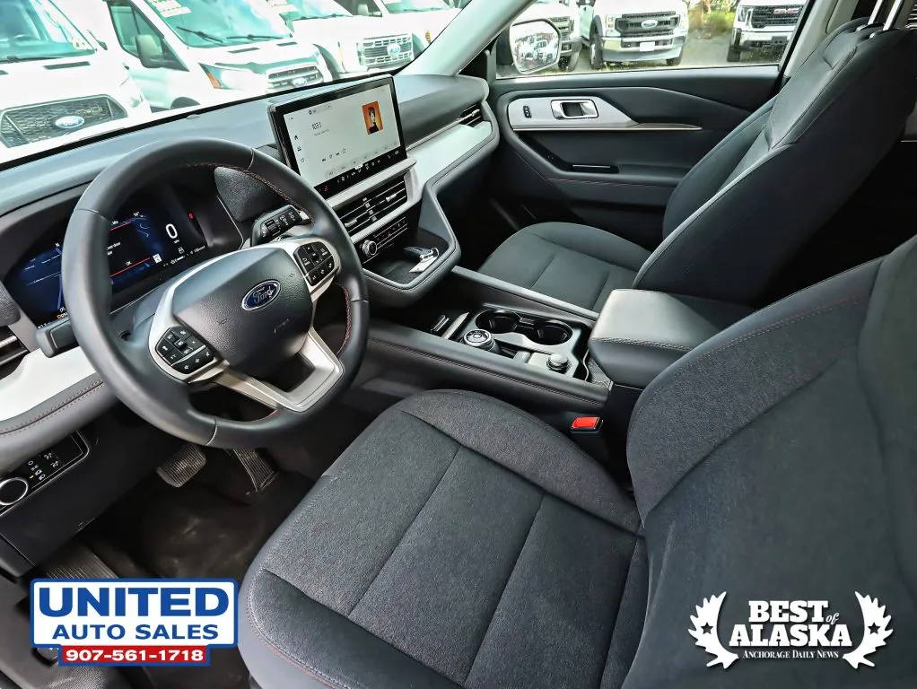 Ford Explorer photo 47