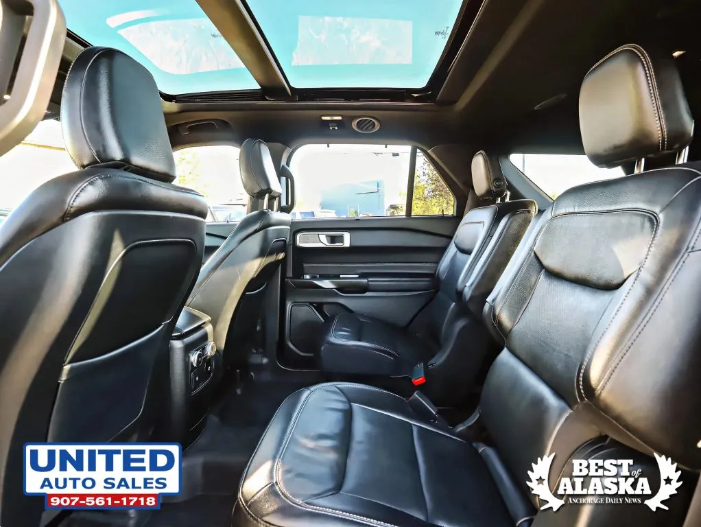 Ford Explorer photo 12