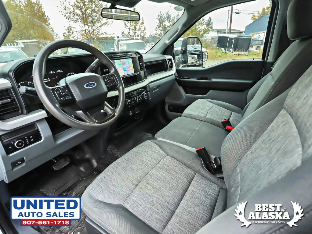 Ford F-550 photo 12