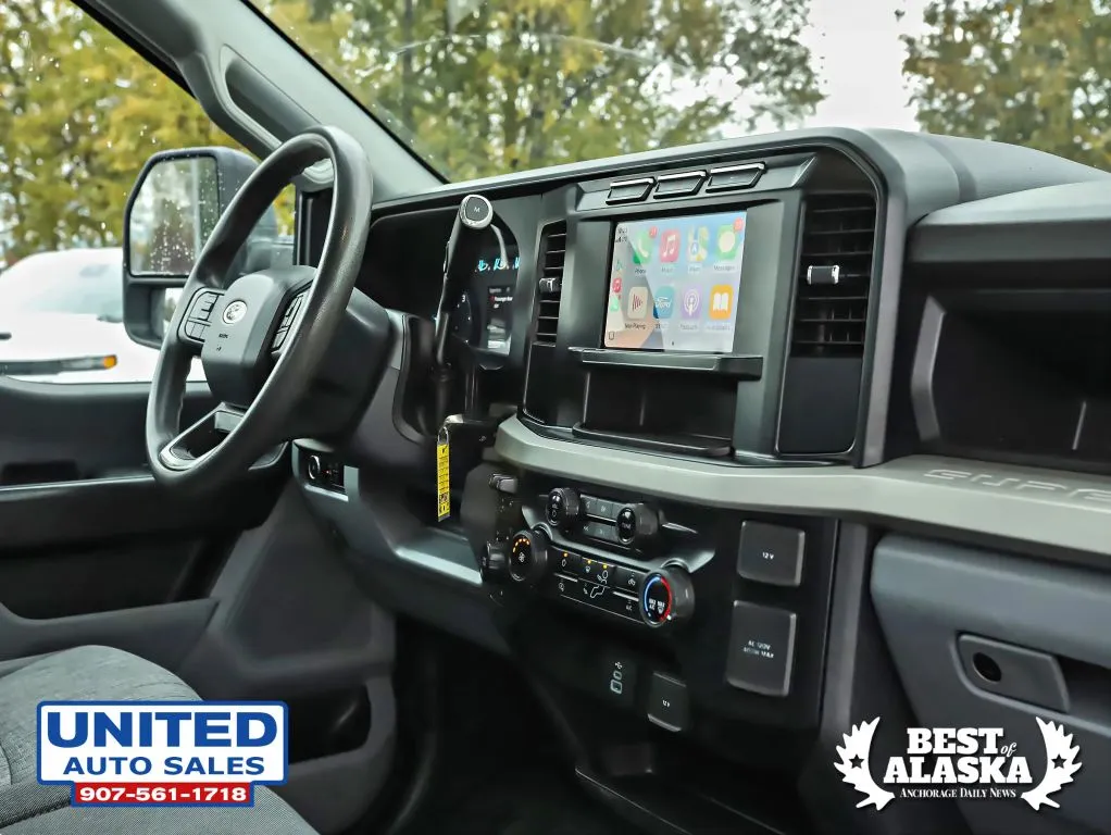 Ford F-550 photo 17