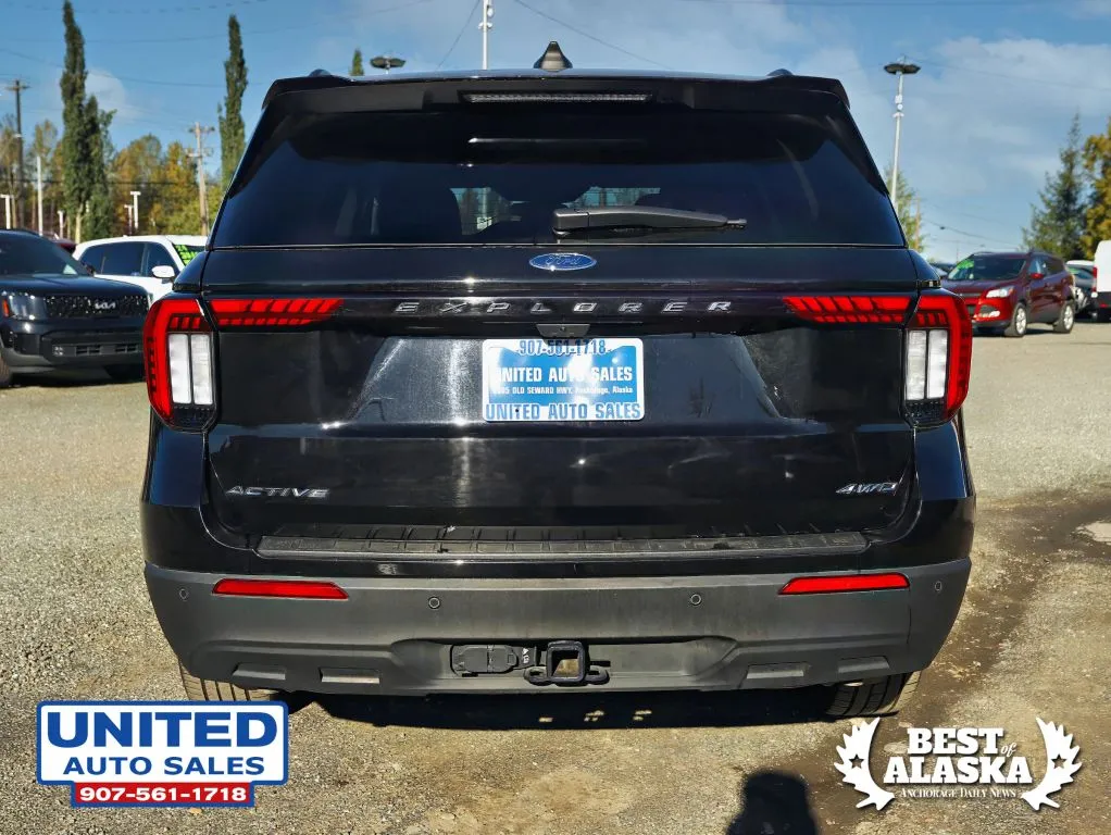 Ford Explorer photo 9