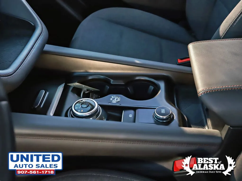 Ford Explorer photo 28