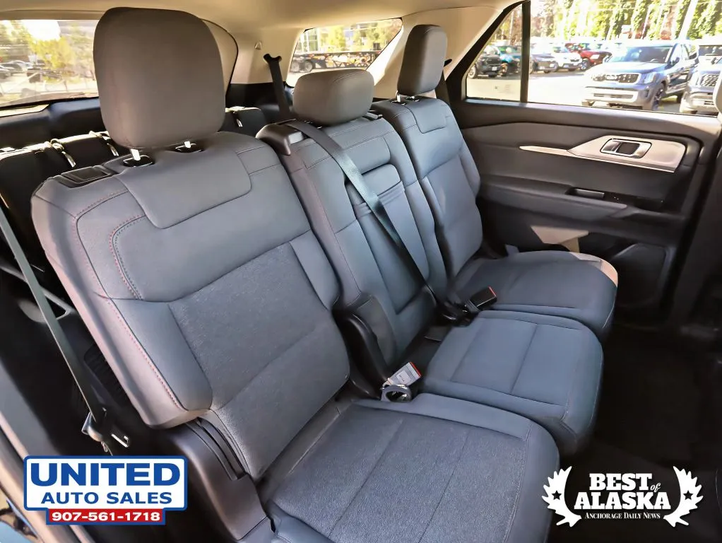 Ford Explorer photo 38