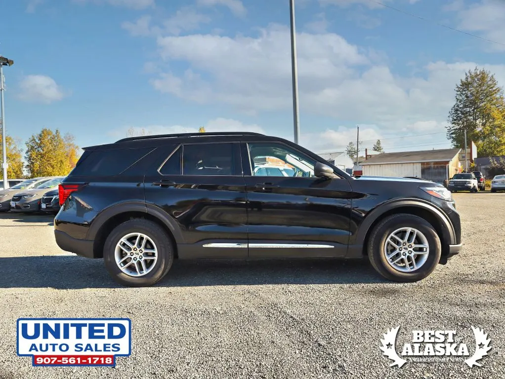 Ford Explorer photo 4
