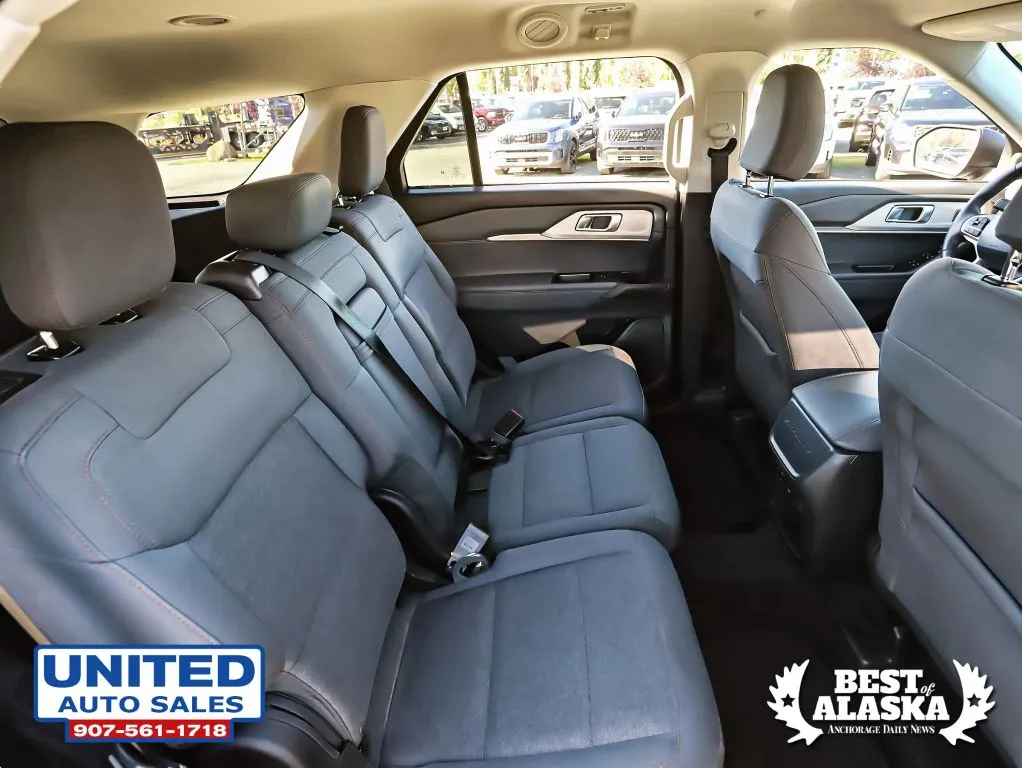 Ford Explorer photo 37