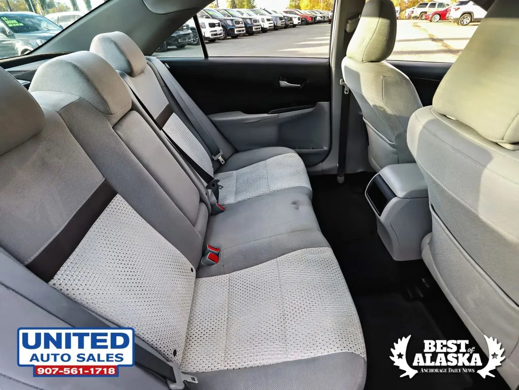 Toyota Camry photo 36