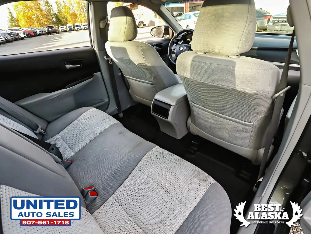 Toyota Camry photo 37