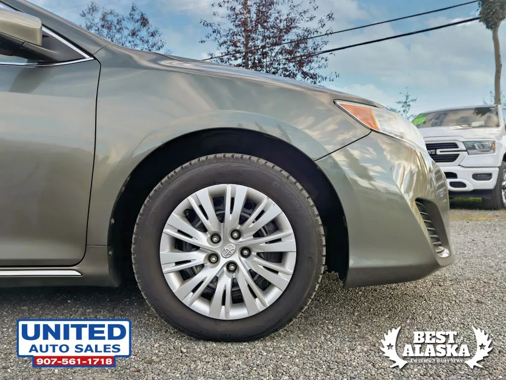 Toyota Camry photo 24