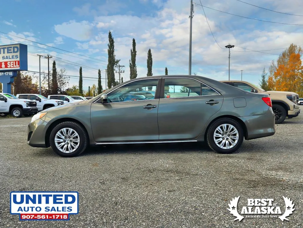 Toyota Camry photo 7