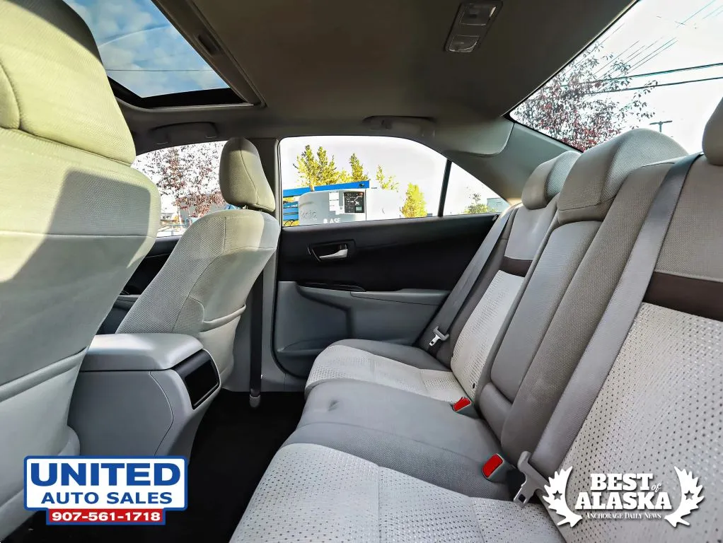 Toyota Camry photo 32