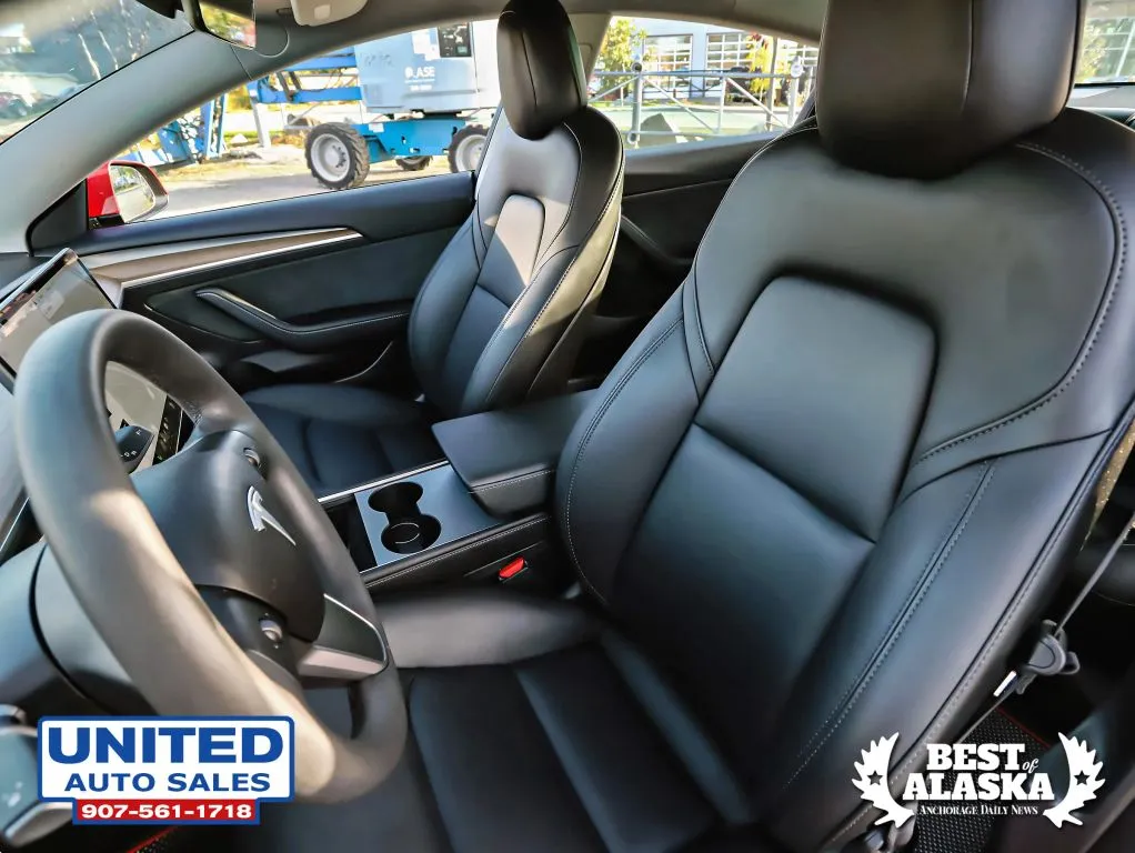 Tesla Model 3 photo 29