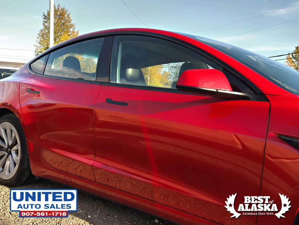 Tesla Model 3 photo 23