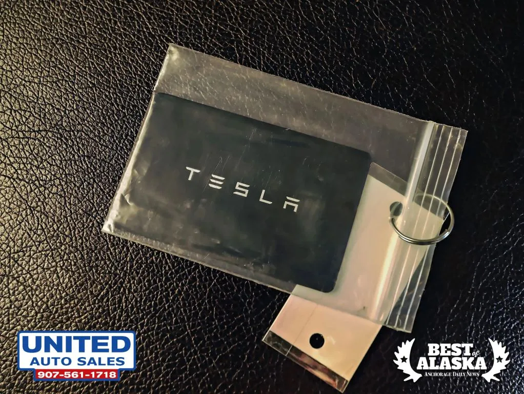 Tesla Model 3 photo 58