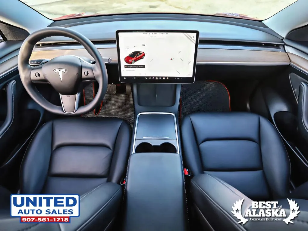 Tesla Model 3 photo 18