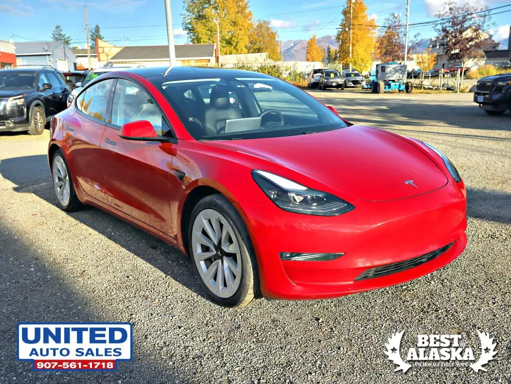 Tesla Model 3 photo 3