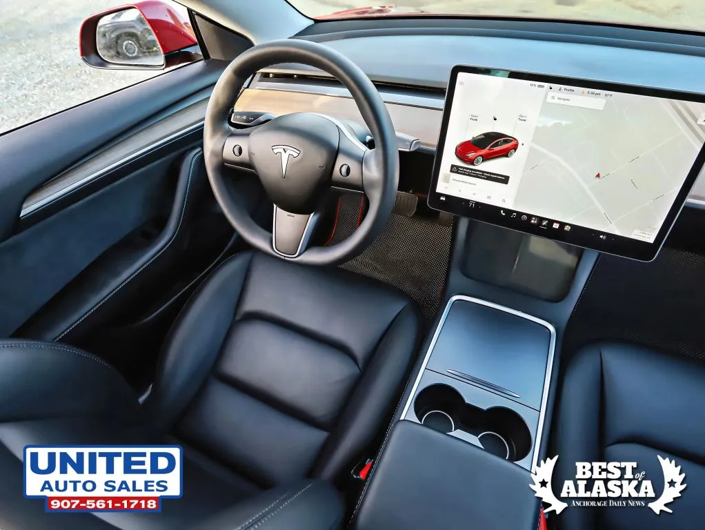 Tesla Model 3 photo 42