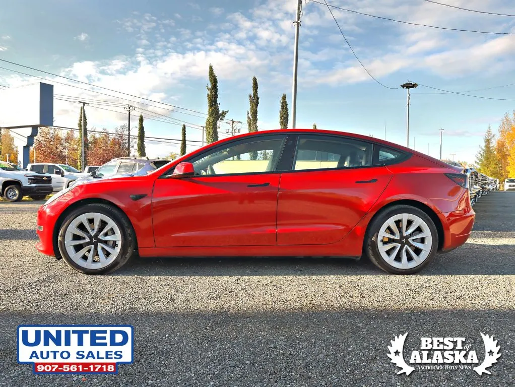 Tesla Model 3 photo 5