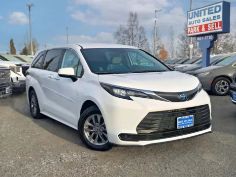 White 2024 Toyota Sienna LE Van 4D for sale in Anchorage, AK