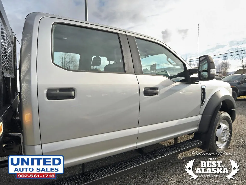 Ford F-550 photo 3
