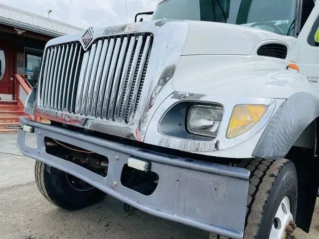 International 7300 photo 16