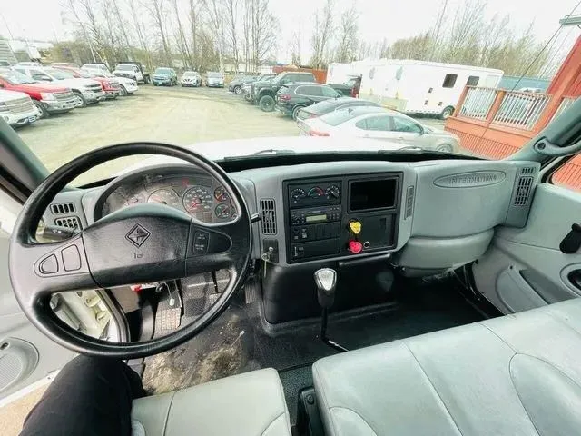 International 7300 photo 34