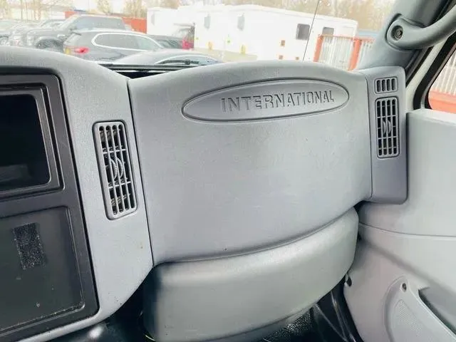 International 7300 photo 38